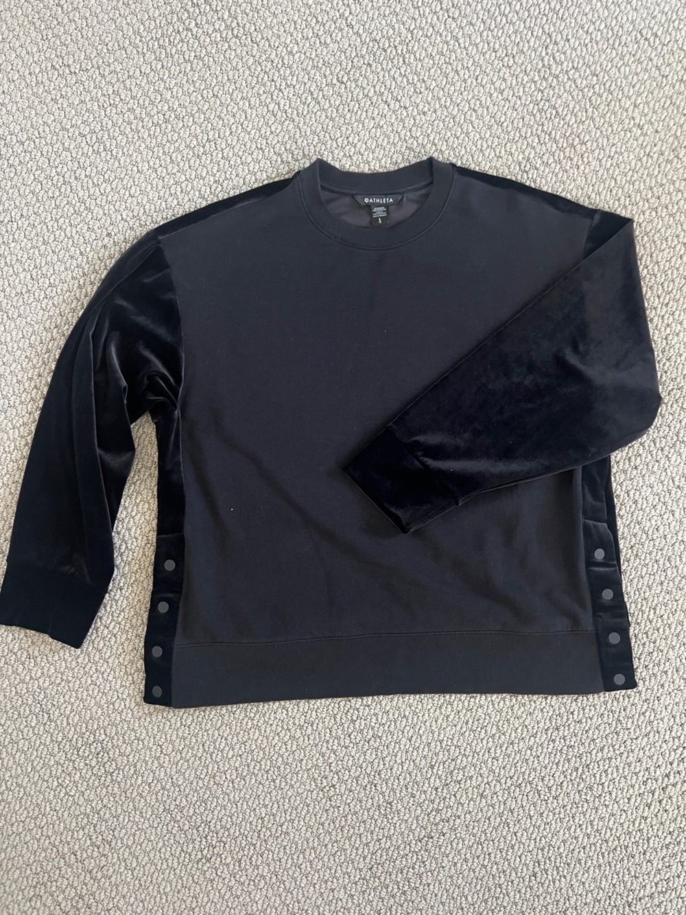 Velvet Black Crewneck Pullover with Velvet Back and Snap Buttons Waist Large